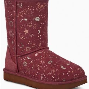 UGG CLASSIC ZODIAC SHORT